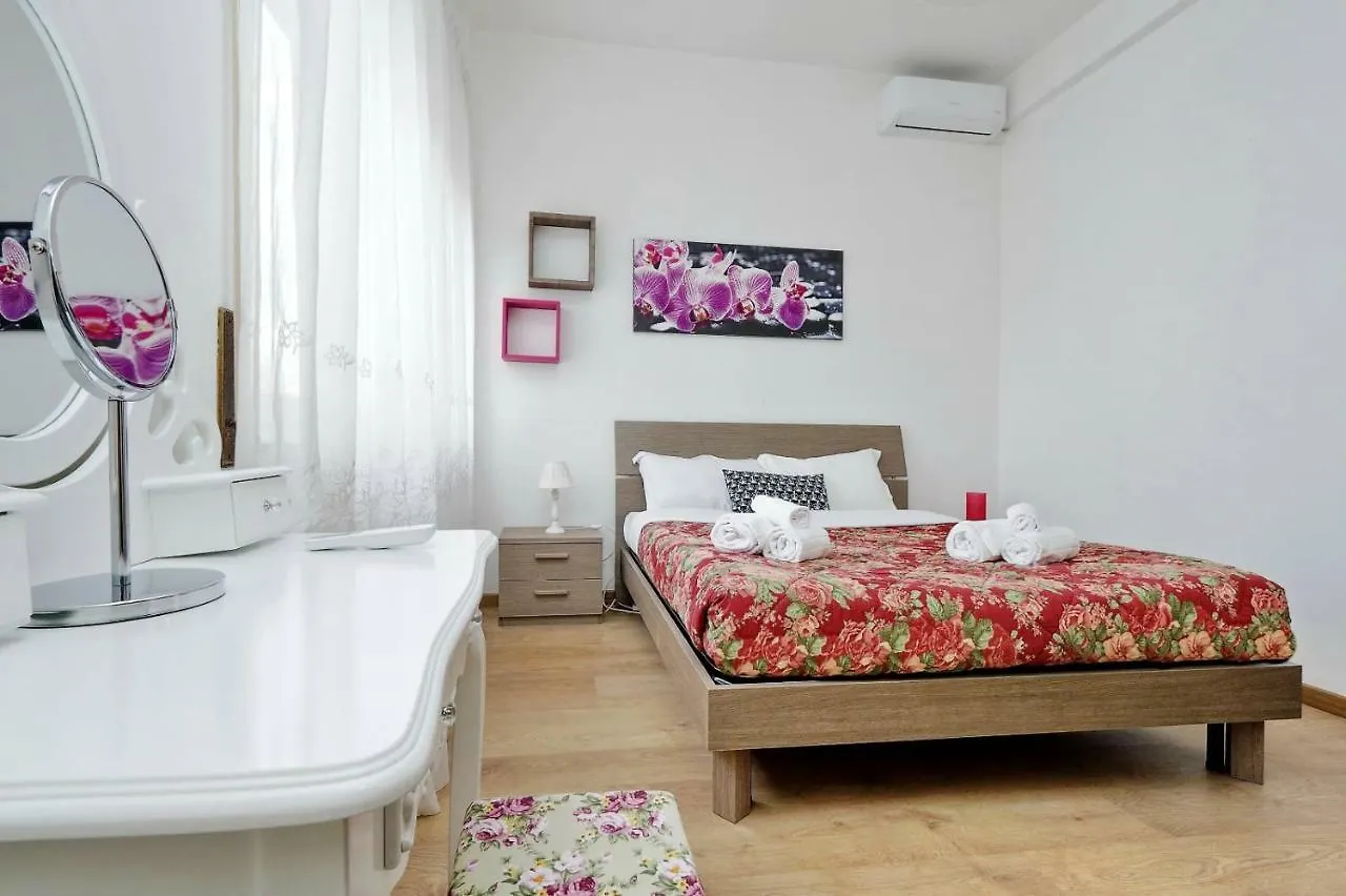 Chiara Guest House in San Paolo Roma Appartamento