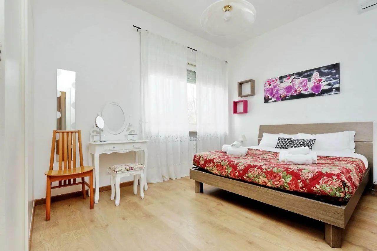 Chiara Guest House in San Paolo Roma