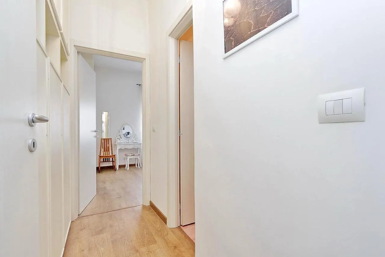 Apartment Chiara Guest House In San Paolo Rome